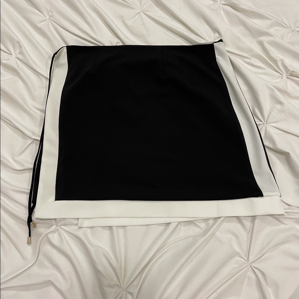Halston Skirt
